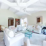 Elegant In Les M Es With Garden וילה *
