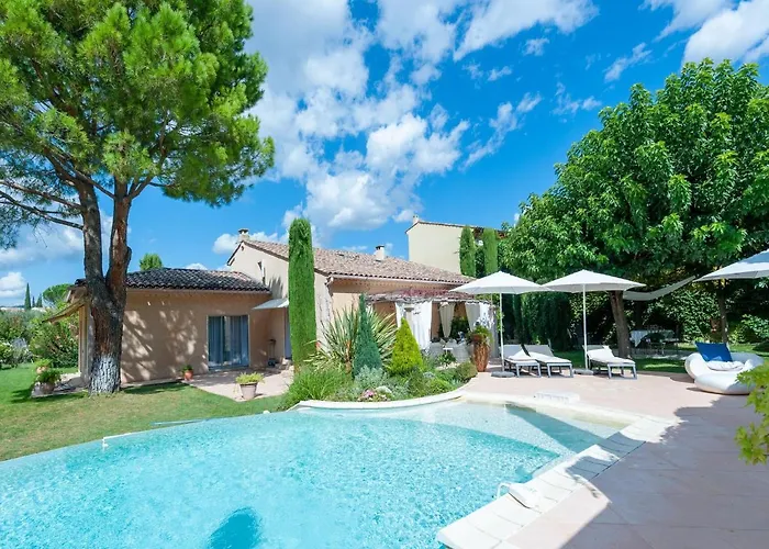 Elegant In With Garden